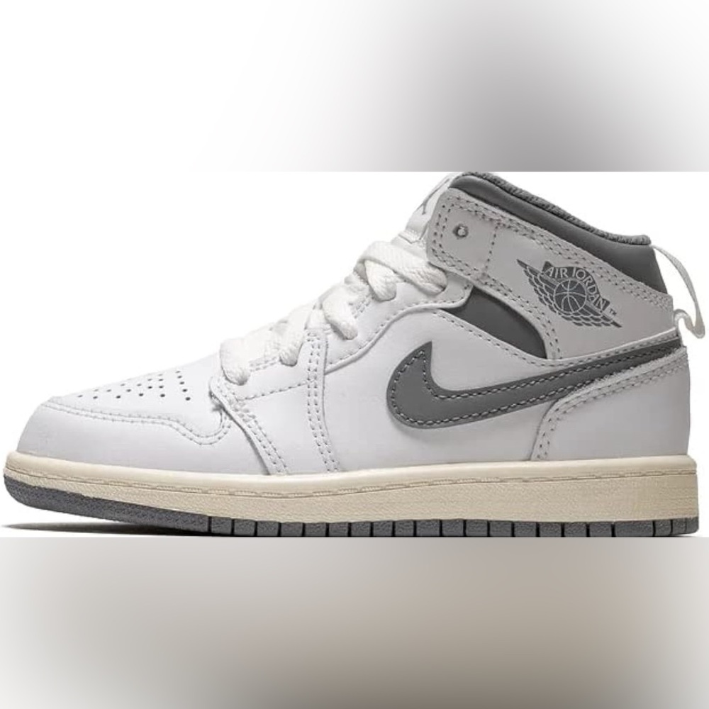 Jordan 1 white and gray shoesize 11.5c